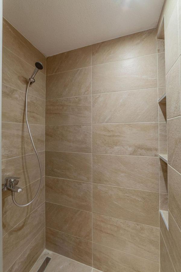 Anastasia Luxury Suites By Xenius Zeus In Nea Флогита Екстериор снимка