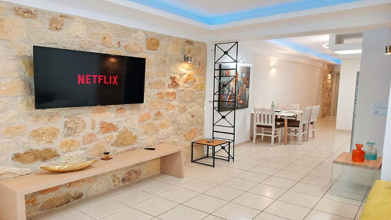Anastasia Luxury Suites By Xenius Zeus In Nea Флогита Екстериор снимка