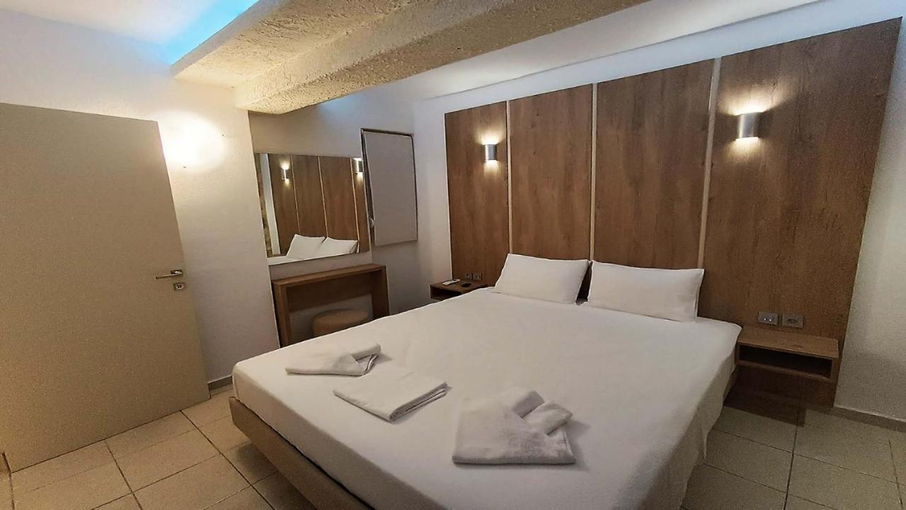 Anastasia Luxury Suites By Xenius Zeus In Nea Флогита Екстериор снимка