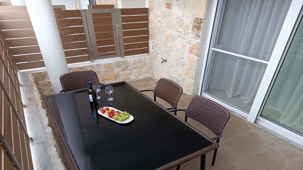 Anastasia Luxury Suites By Xenius Zeus In Nea Флогита Екстериор снимка