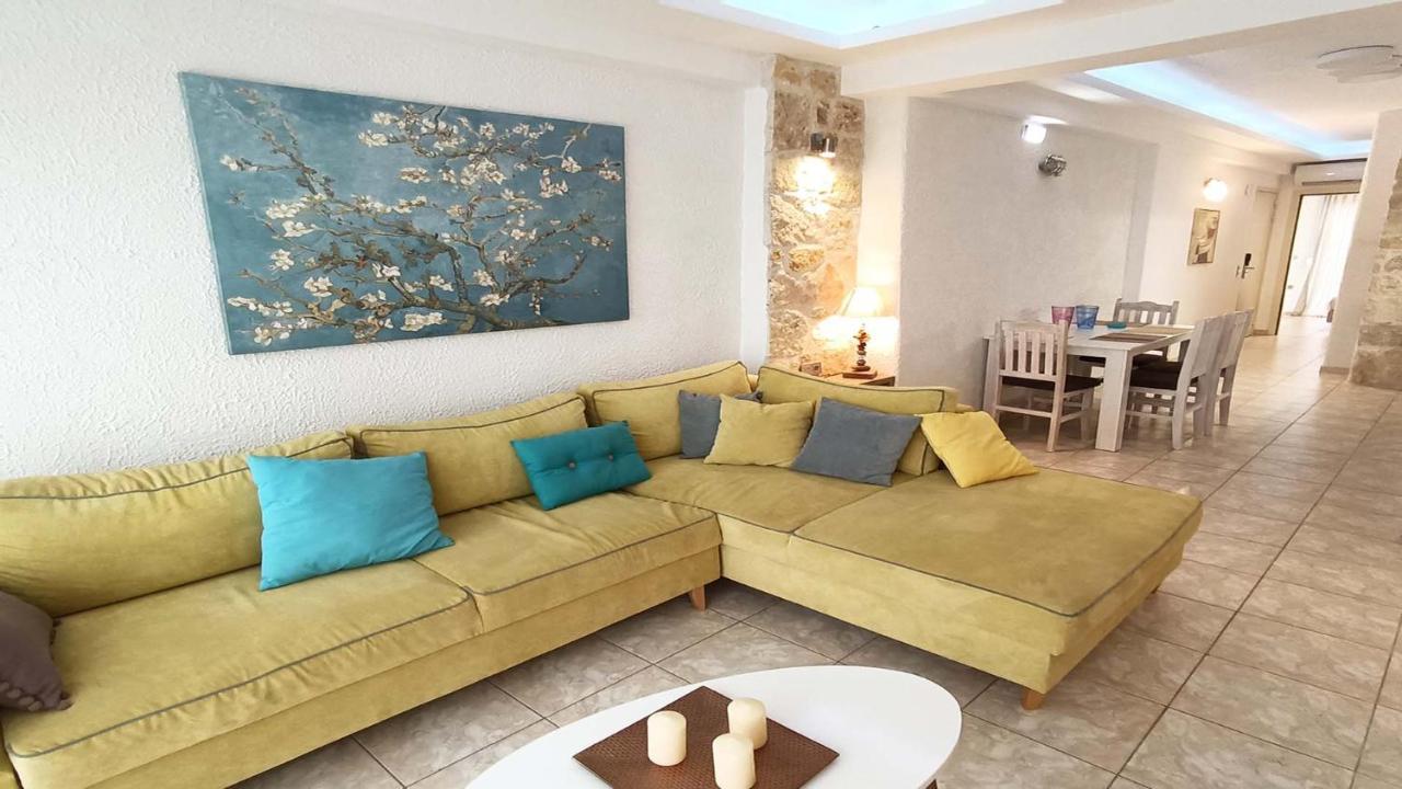 Anastasia Luxury Suites By Xenius Zeus In Nea Флогита Екстериор снимка