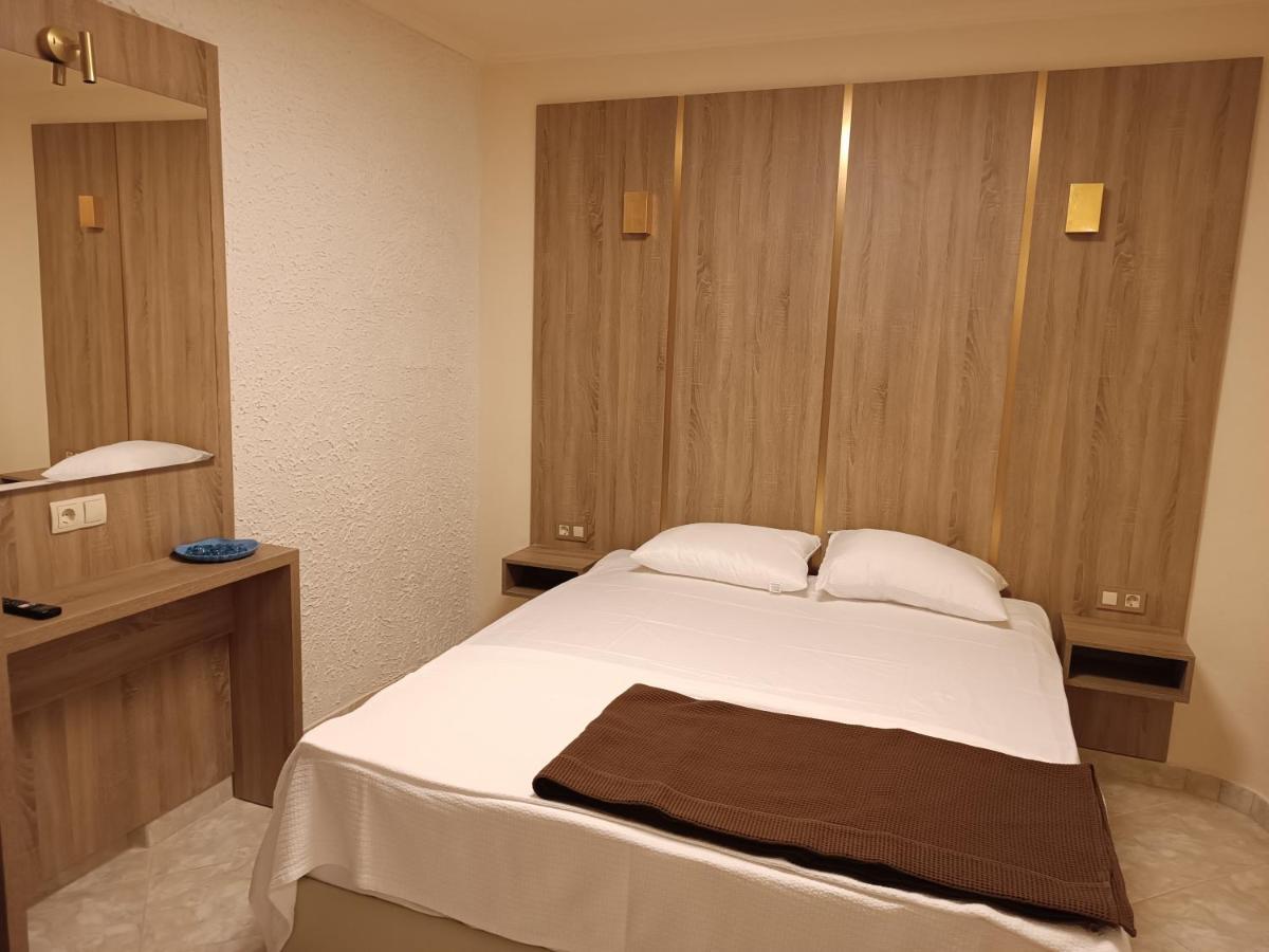 Anastasia Luxury Suites By Xenius Zeus In Nea Флогита Екстериор снимка